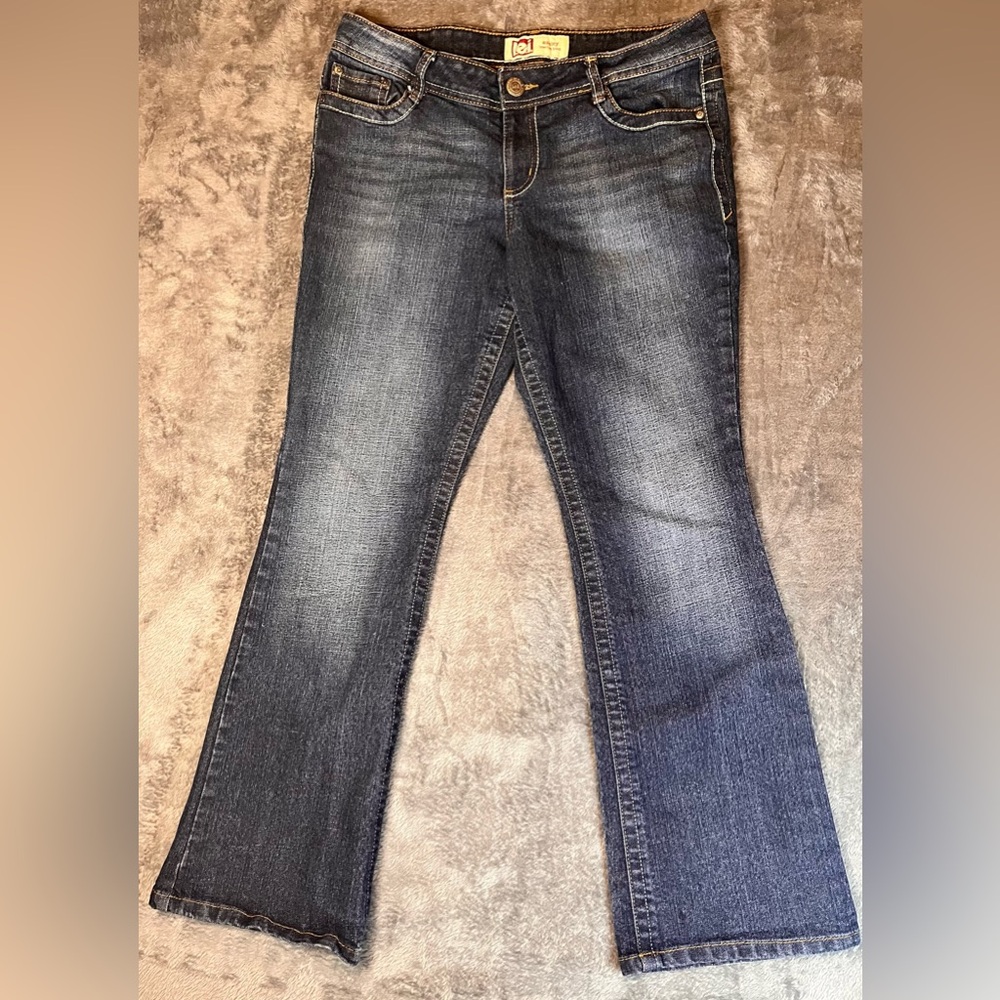 11 Short l.e.i. ashley Lowrise Boot Jeans - Blue - Picture 15 of 15